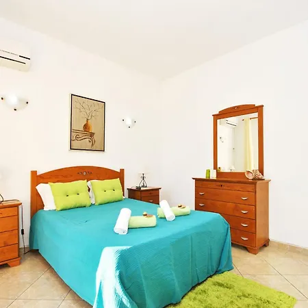 וילה Villa In Algarve Near Sandy Beaches *