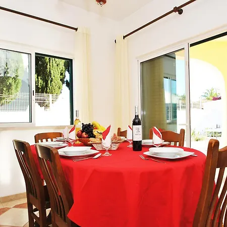 Villa In Algarve Near Sandy Beaches