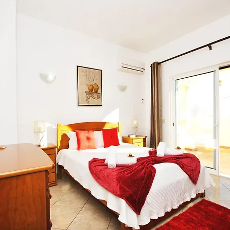וילה Villa In Algarve Near Sandy Beaches