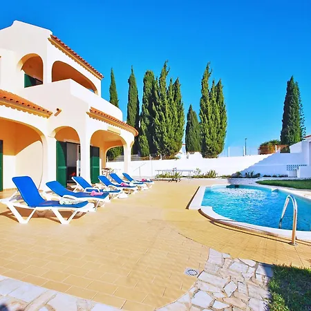 Villa In Algarve Near Sandy Beaches אלבופיירה
