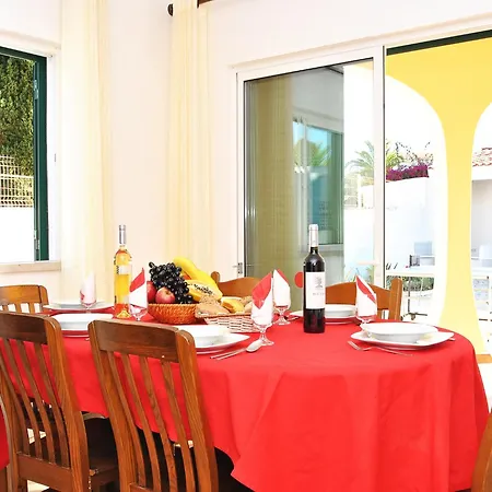 Βίλα Villa In Algarve Near Sandy Beaches *